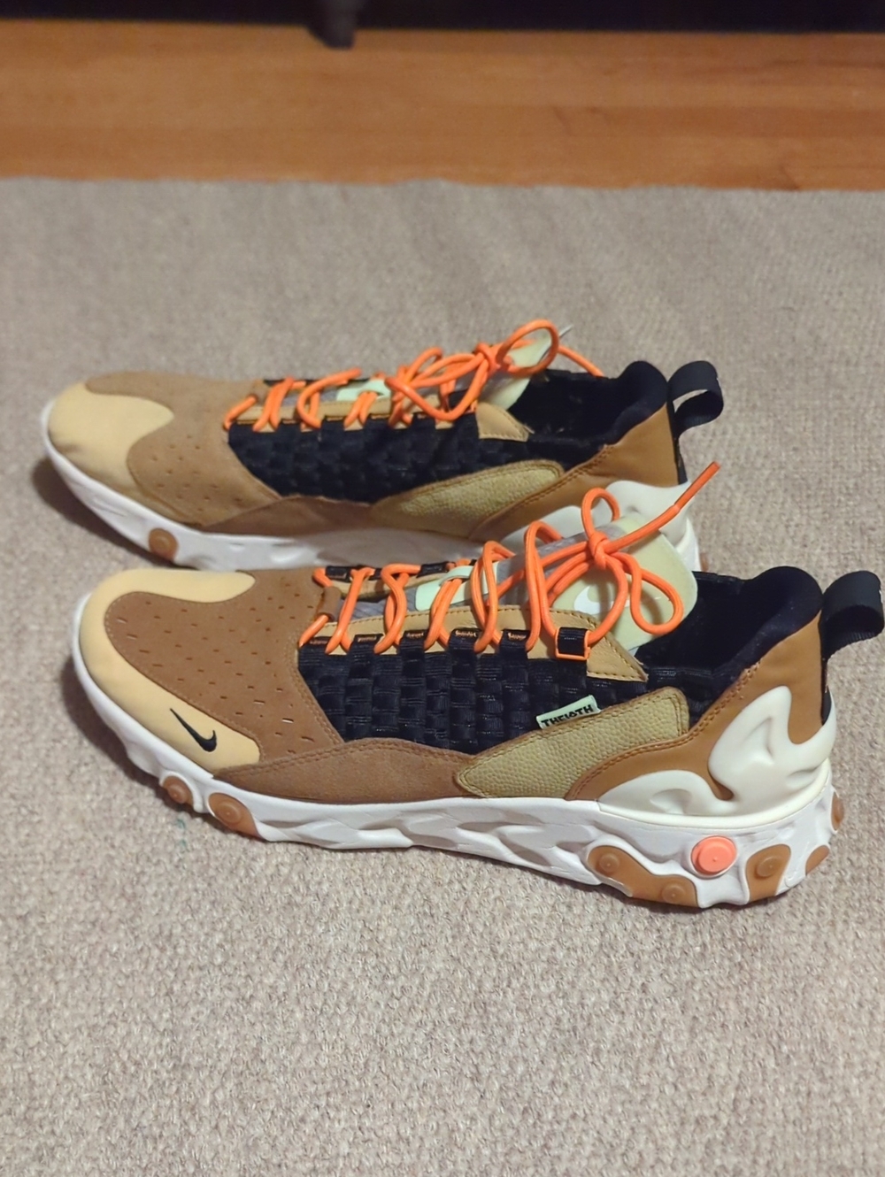 Nike React Sertu The 10th Limited Mens Shoes Gold/Wheat Black Sz13 AT5301-700
